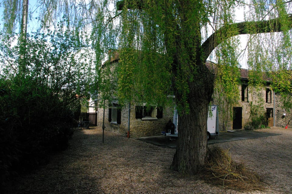 Side view of gite