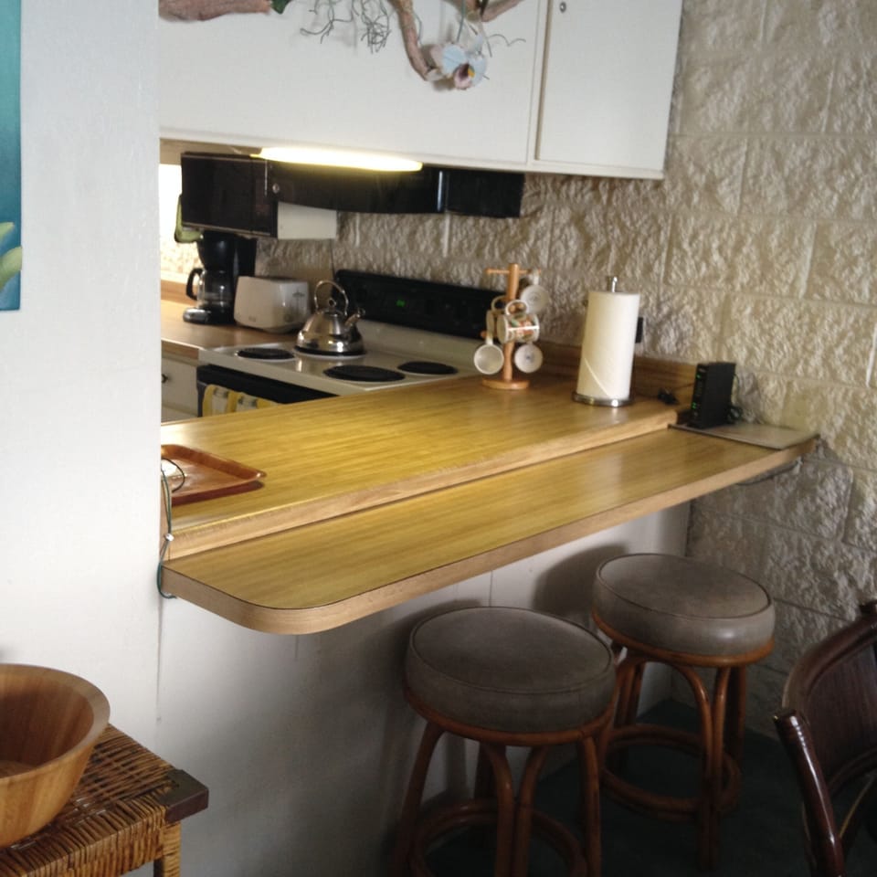 #403 kitchen counter