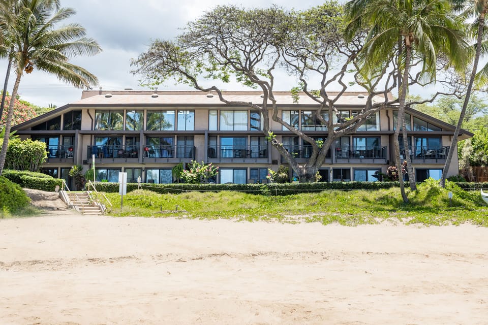 Kamaole One. Kihei's boutique beachfront gem.