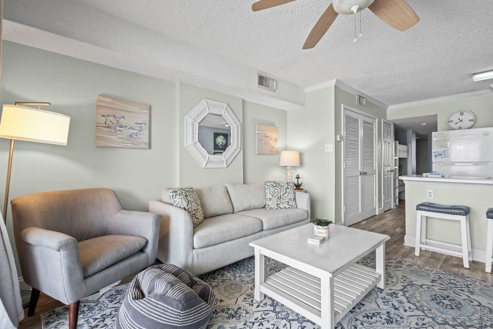 Royal Palms 503 Living area