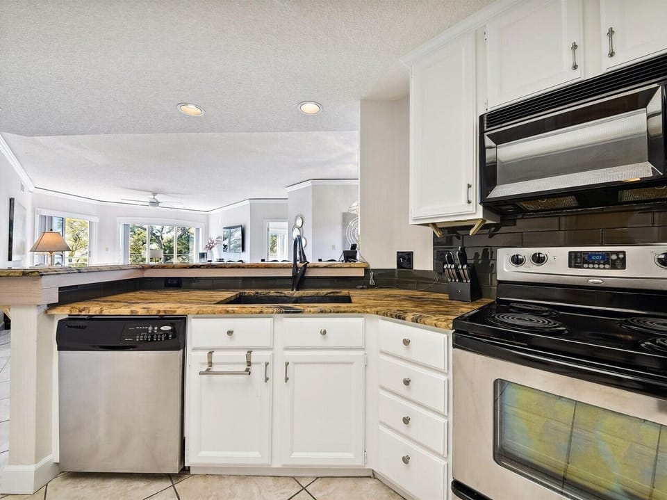 Kitchen at 501 Windsor Place