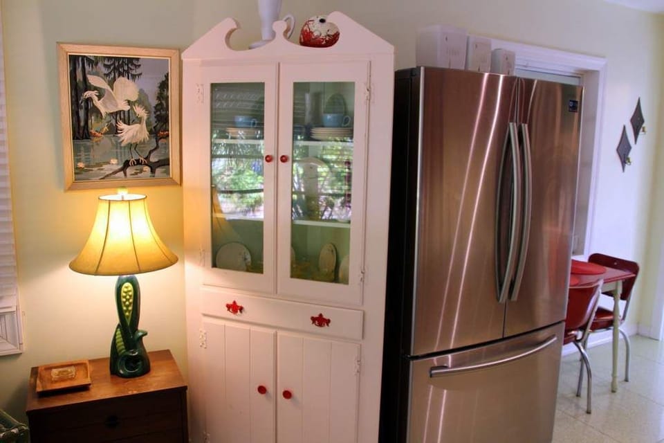 A perfect bland of midcentury modern and TODAY"S modern!