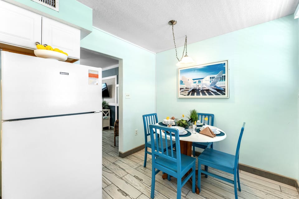 Fully Equipped Kitchen – Includes fridge, stove, oven, microwave, and Keurig coffee maker.