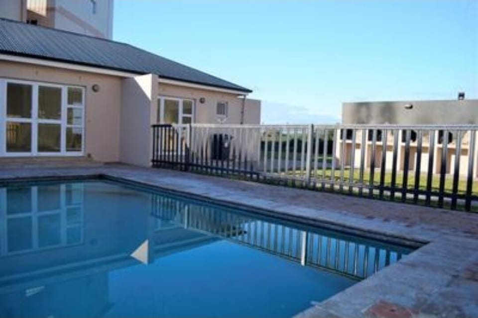 Swimming pool on complex free of charge. 