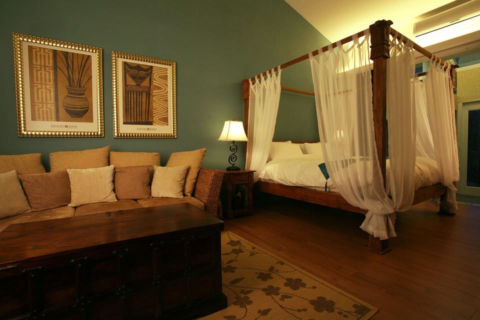 Design Double Room | Desk, blackout drapes, soundproofing, rollaway beds