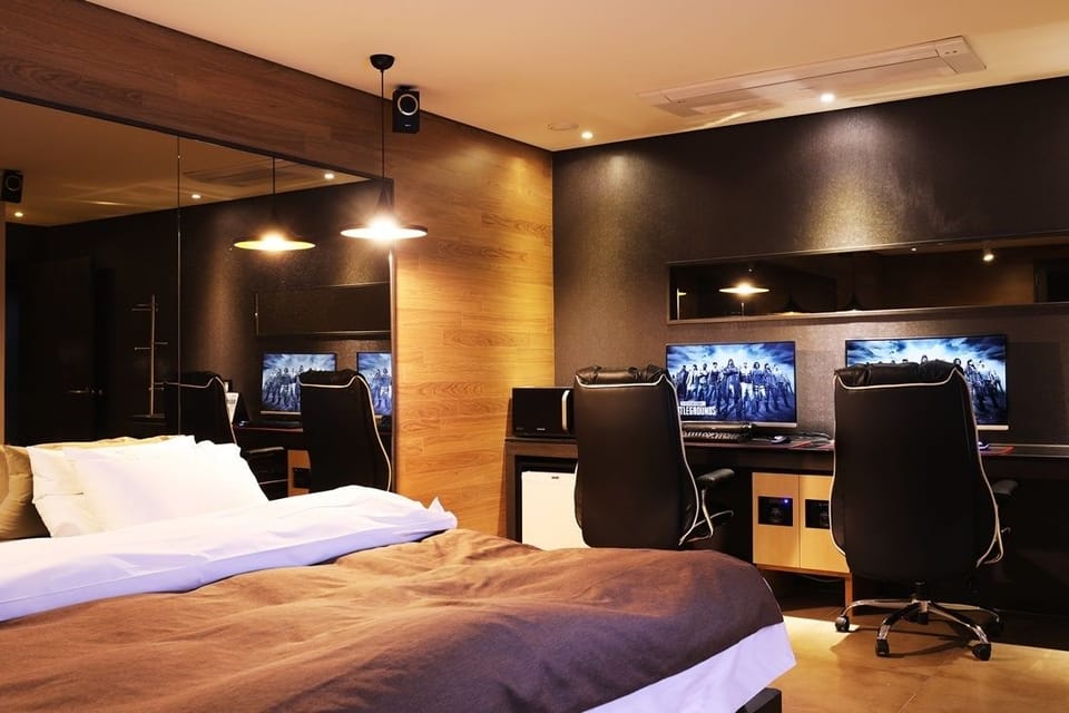 Suite | Soundproofing, free WiFi, bed sheets, wheelchair access