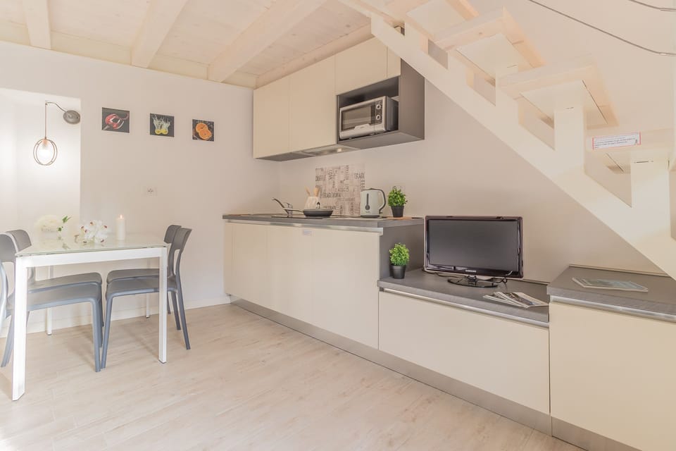 Apartment, 1 Bedroom | In-room dining