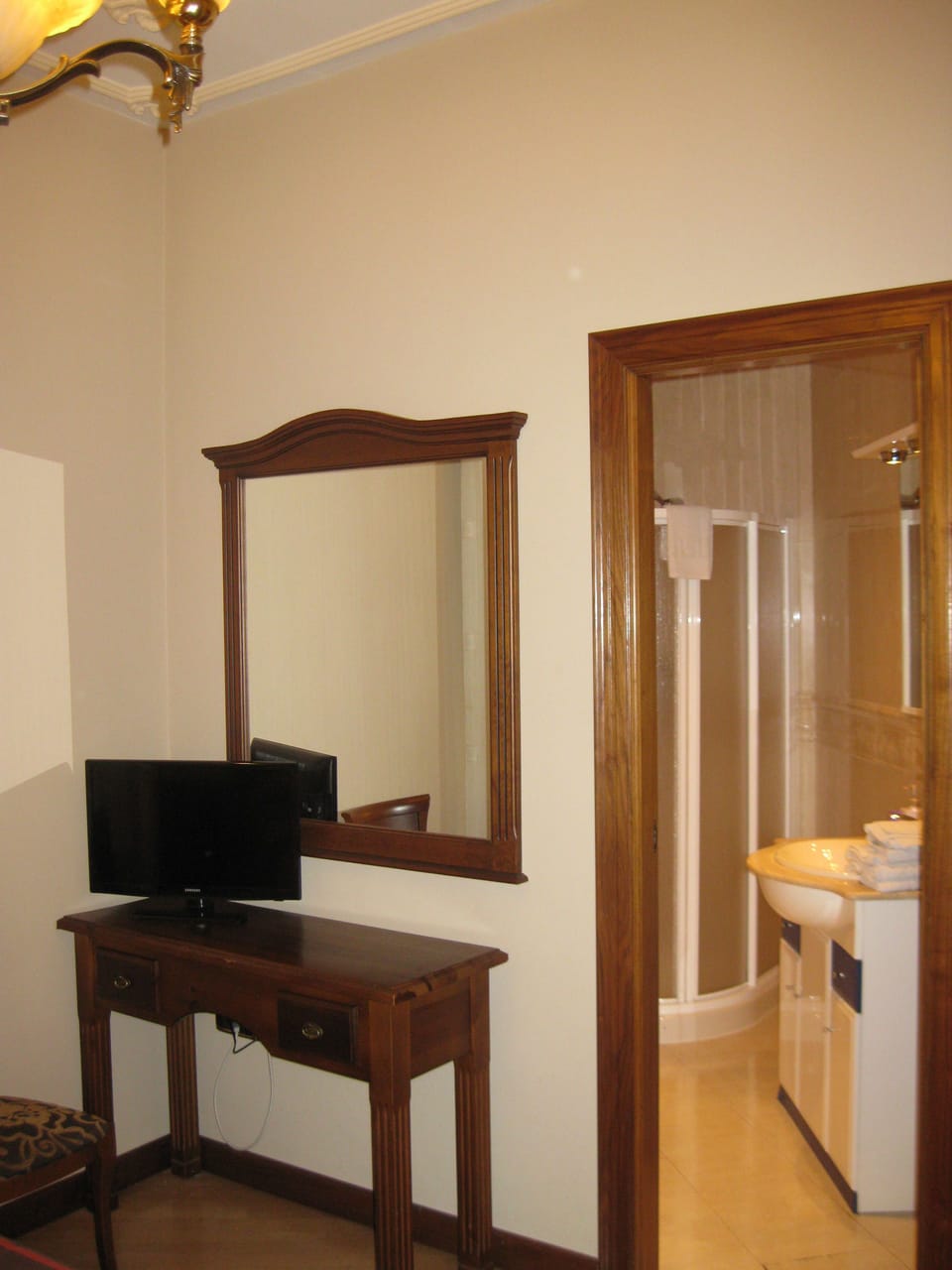 Standard Double Room, 1 Double Bed | Desk, free cribs/infant beds, free WiFi, bed sheets