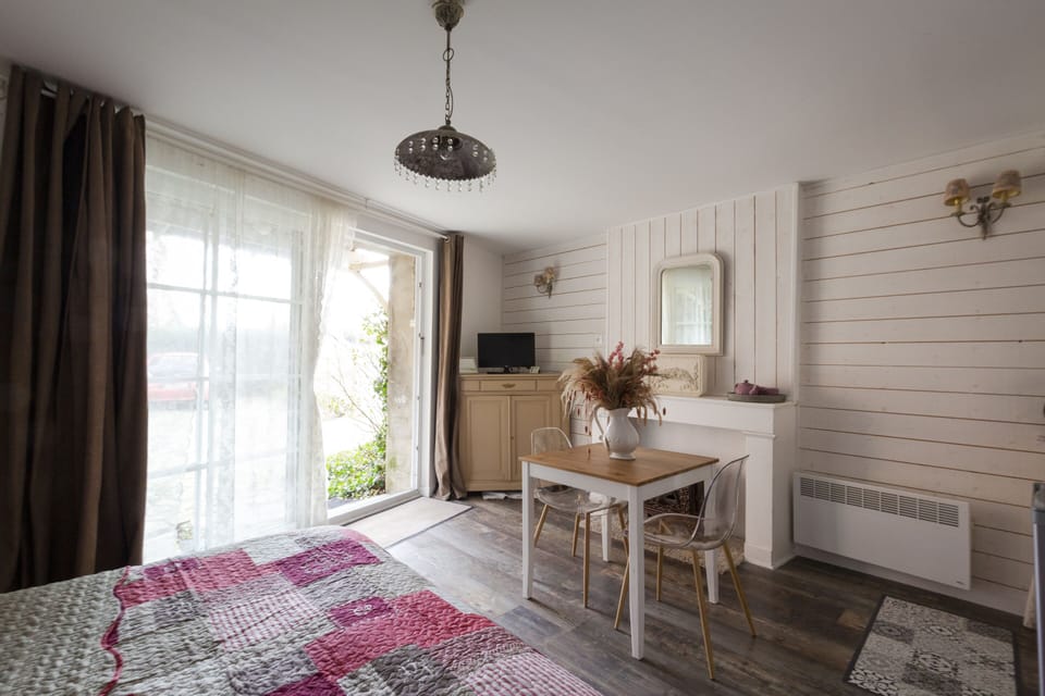 Romantic Studio, Private Bathroom