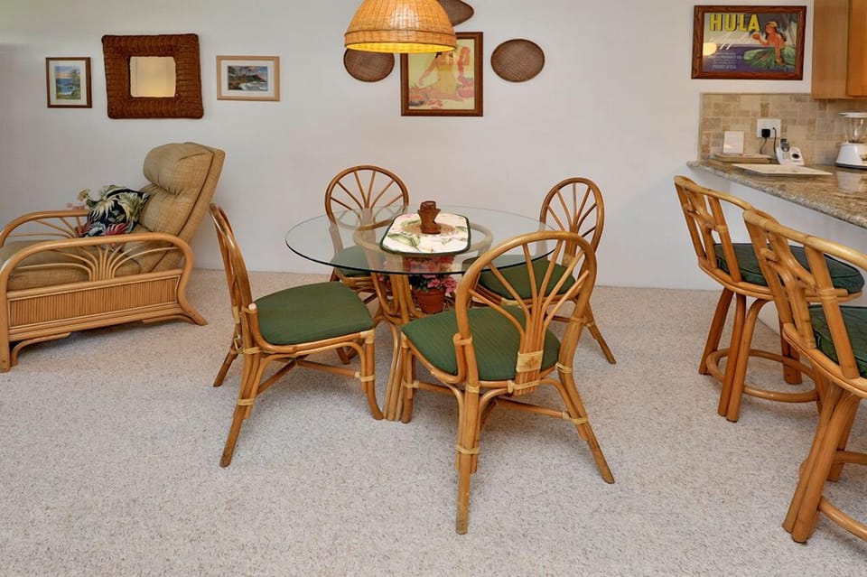 Dining Area - Dining Area