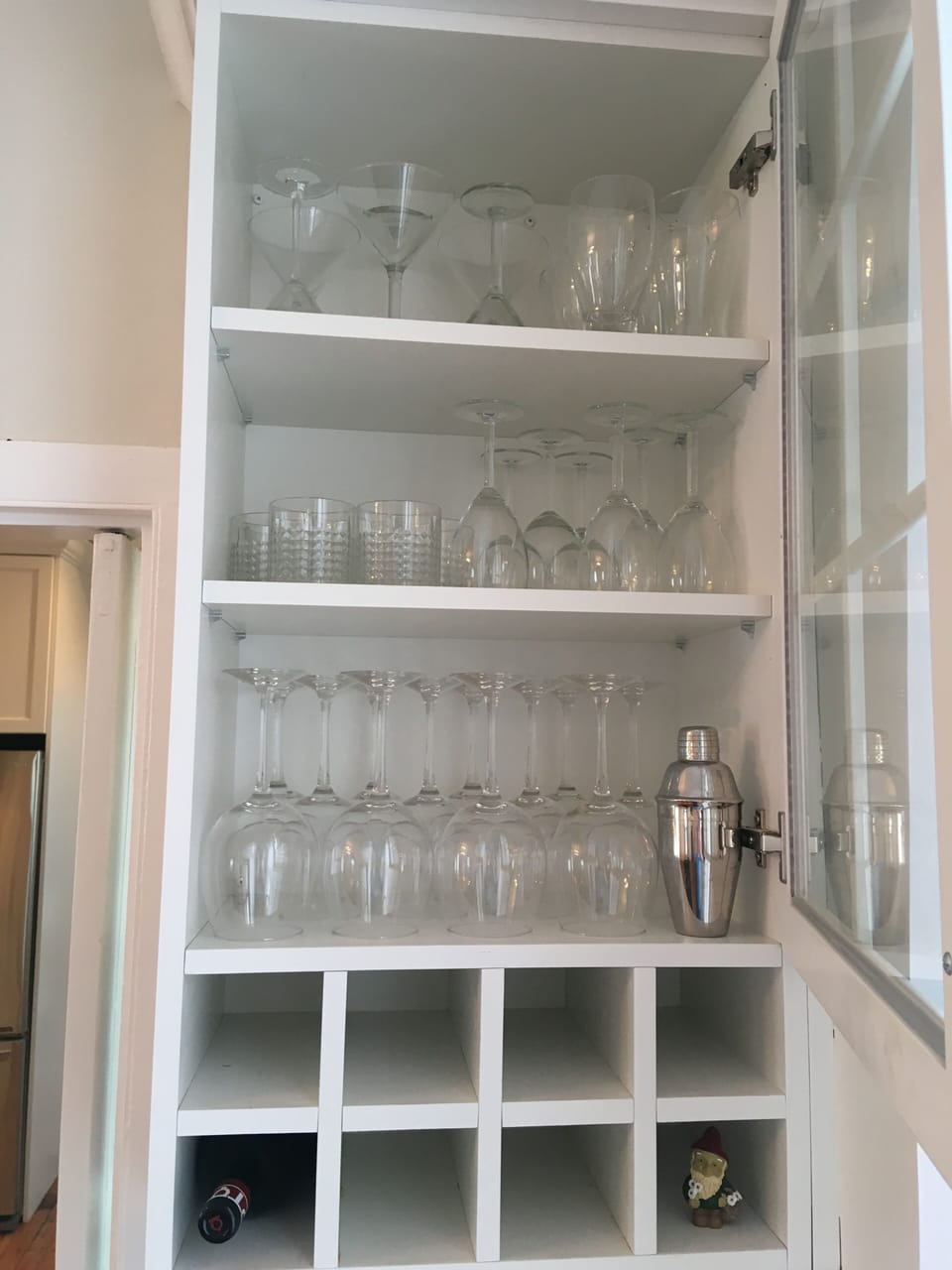 Bar Glasses: Champagne, White Wine, Red Wine, Martini, Tumblers, Shaker and Rack