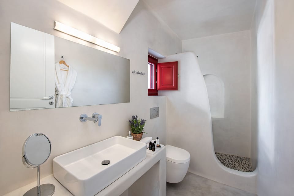 Aplada Suites Bed and Breakfast in Oia