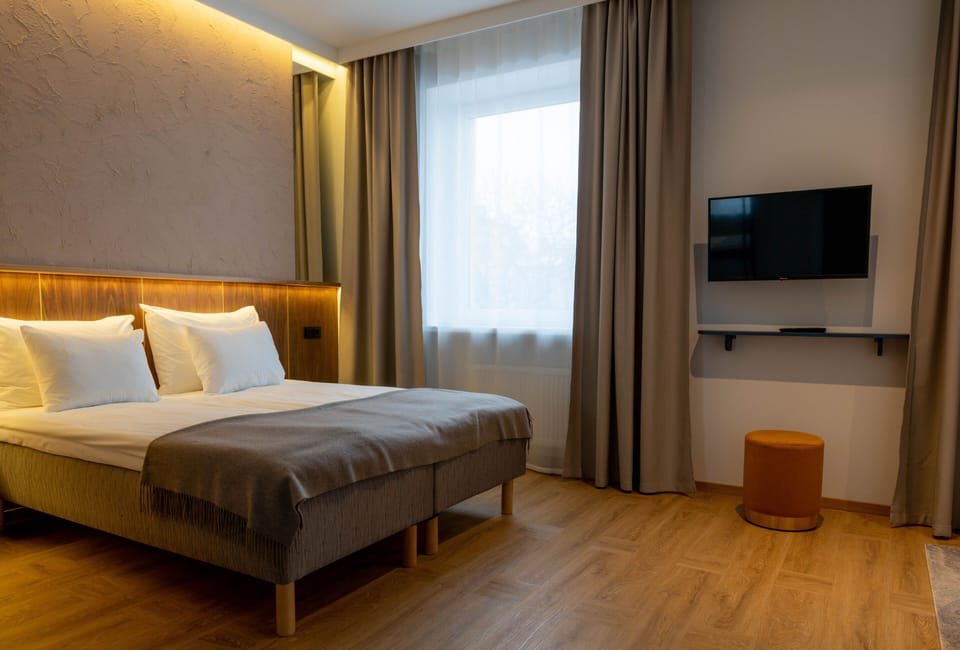 Deluxe Double or Twin Room | Select Comfort beds, minibar, desk, laptop workspace