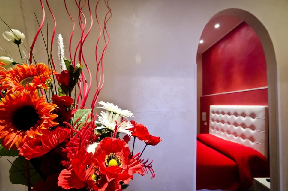 Egyptian cotton sheets, premium bedding, desk, soundproofing