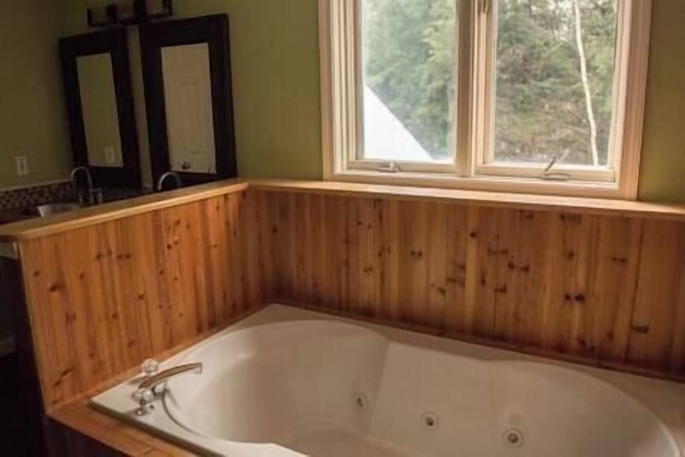 Master Bath (1)