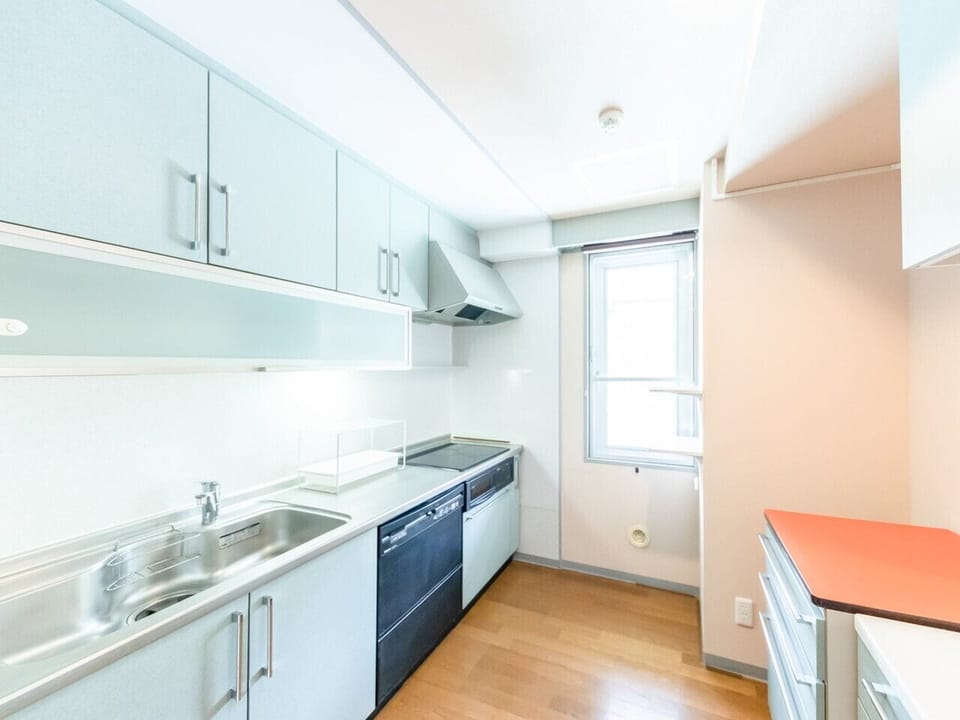 Modern western style suite room with open-air bath, Non-Smoking | In-room safe, blackout drapes, free WiFi