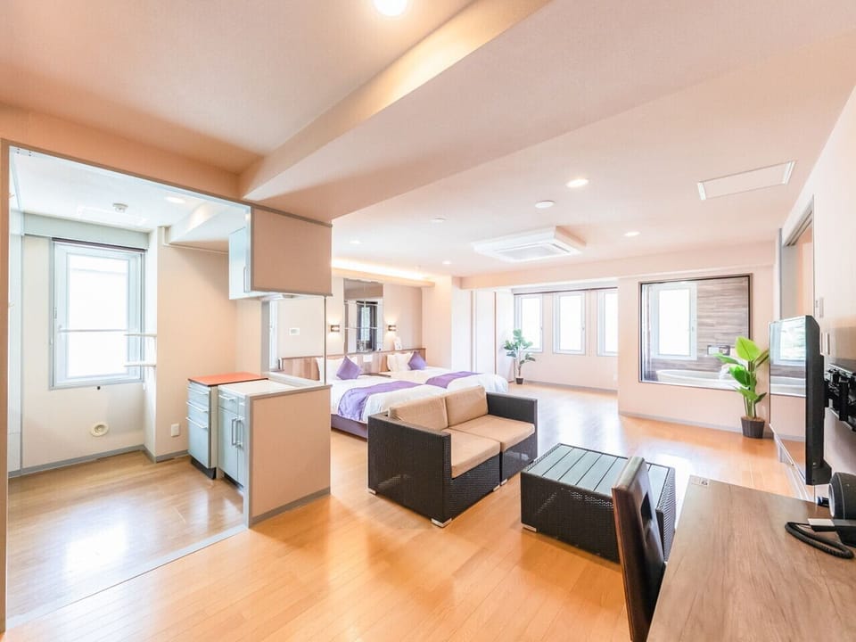 Modern western style suite room with open-air bath, Non-Smoking | In-room safe, blackout drapes, free WiFi