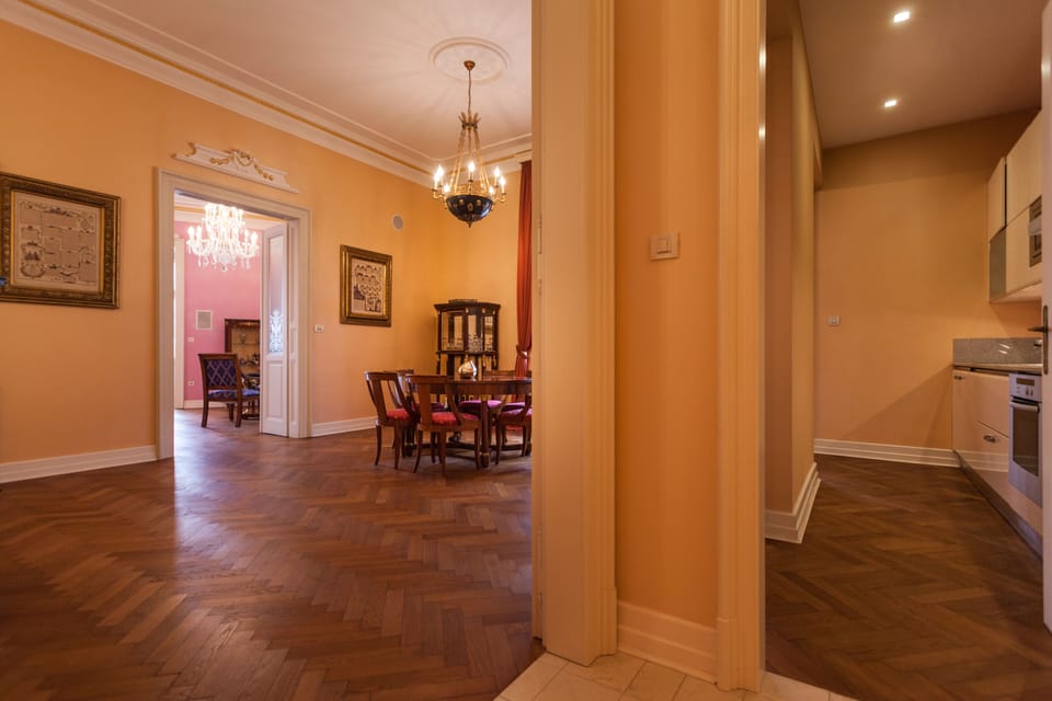Filips Palace Luxurious Apartment