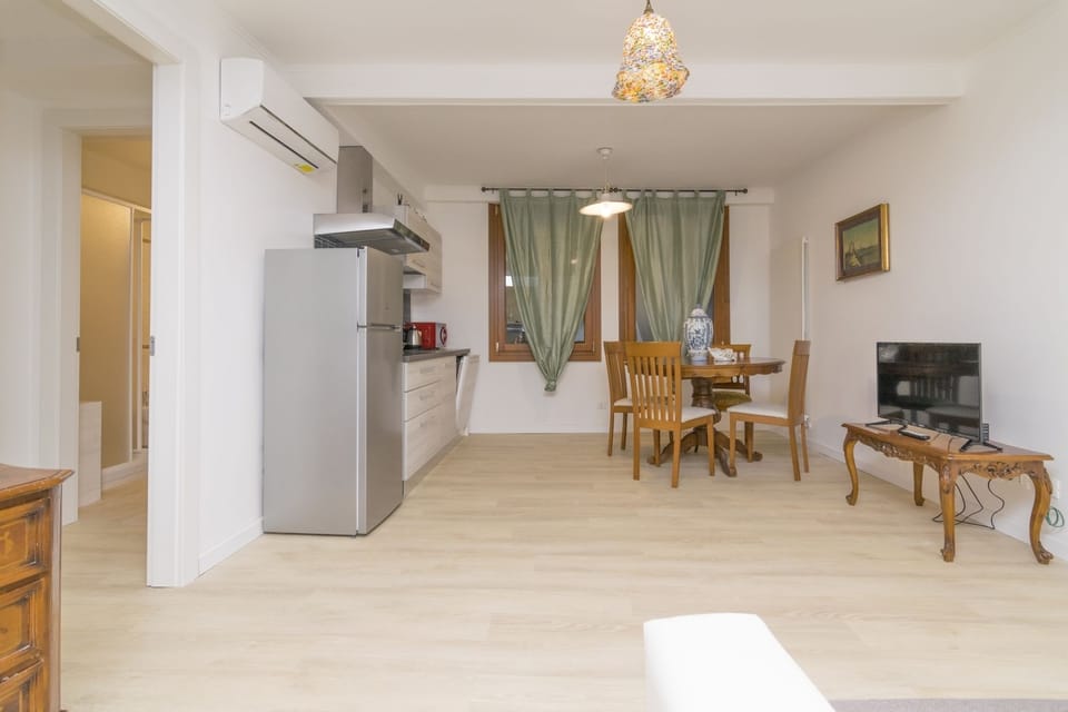 Apartment, 1 Bedroom | In-room dining