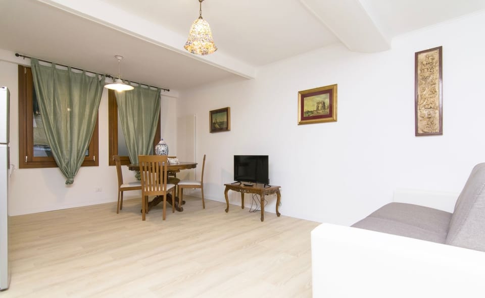 Apartment, 1 Bedroom | In-room dining
