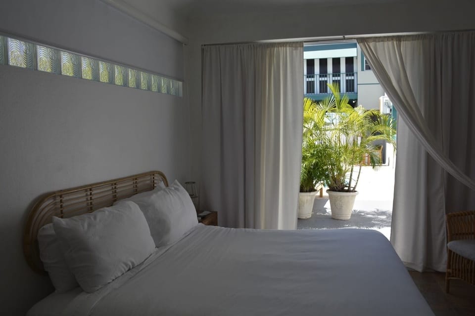 Suite | Premium bedding, pillowtop beds, in-room safe, blackout drapes