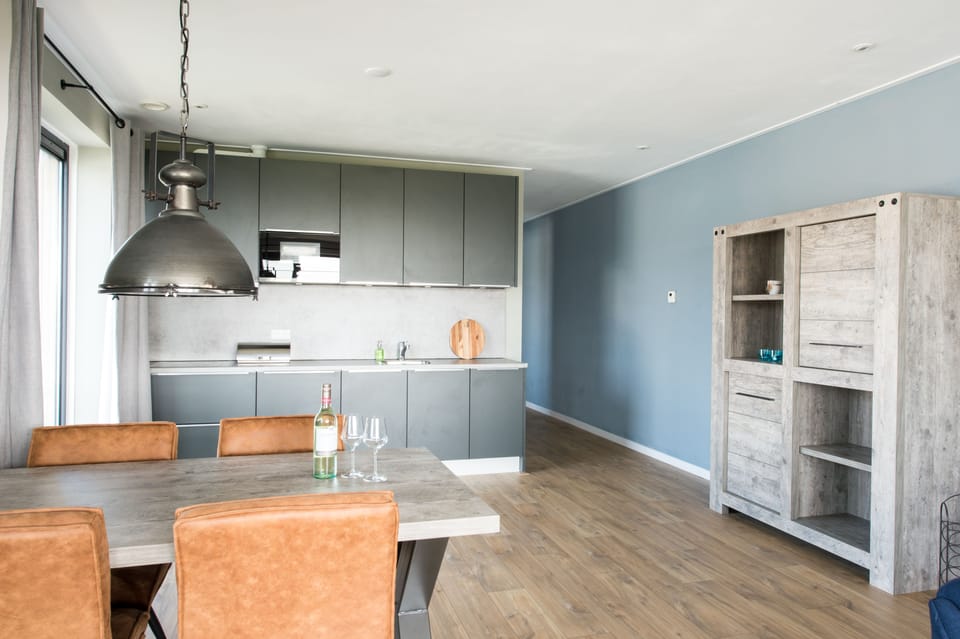 Apartment (Uithaven 10C) | Private kitchen | Fridge, microwave, oven, stovetop