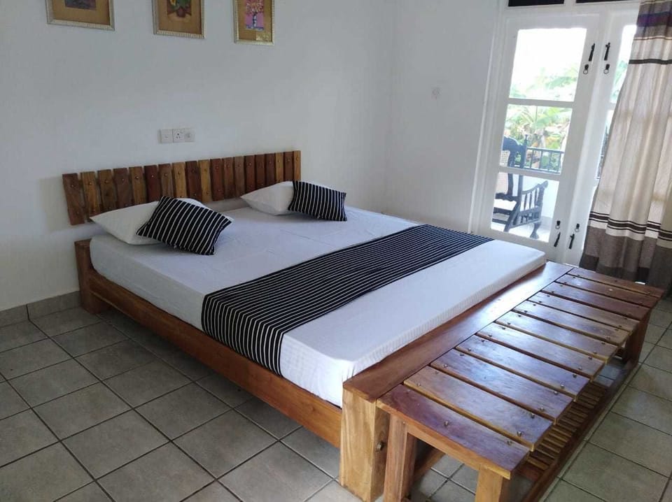 Comfort Cottage | Rollaway beds, free WiFi