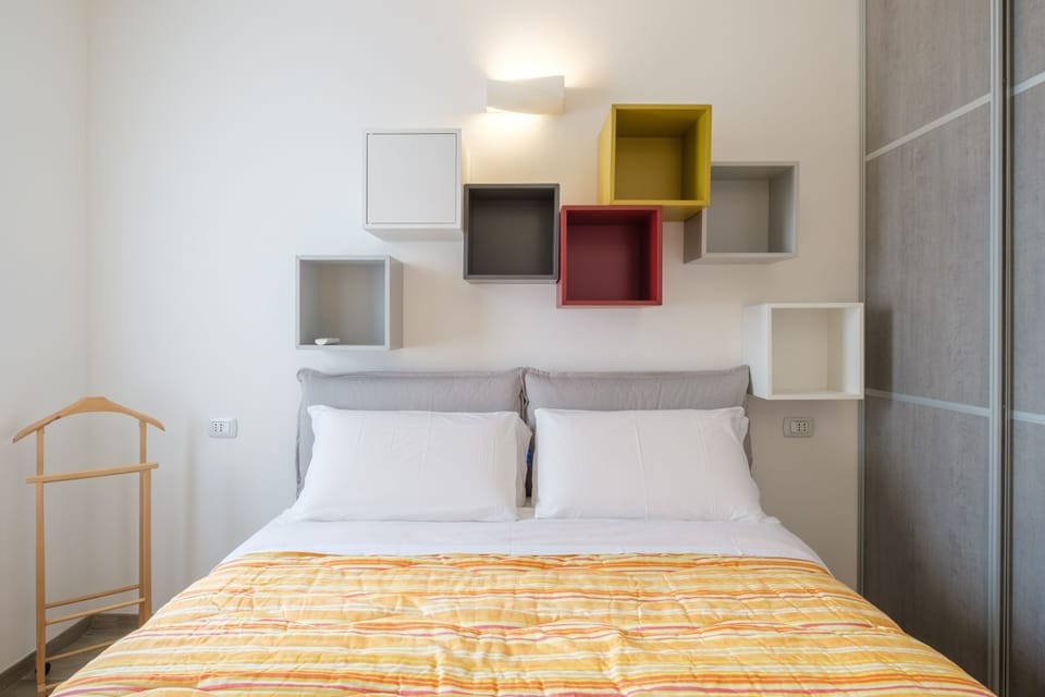 Deluxe Apartment, 1 Bedroom | Iron/ironing board, WiFi (free), individually decorated