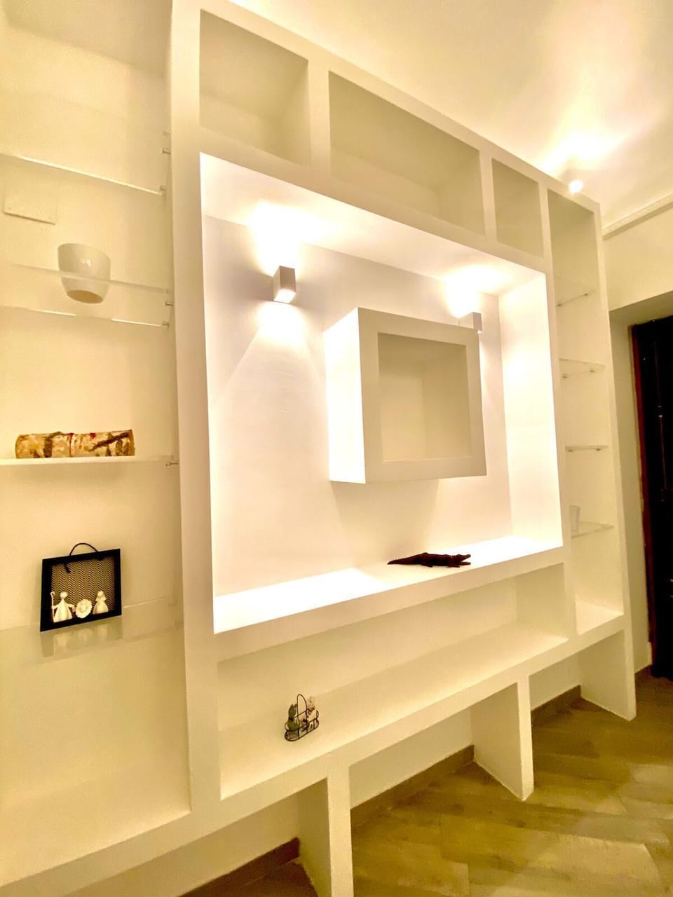 Superior Suite | Living area | Flat-screen TV