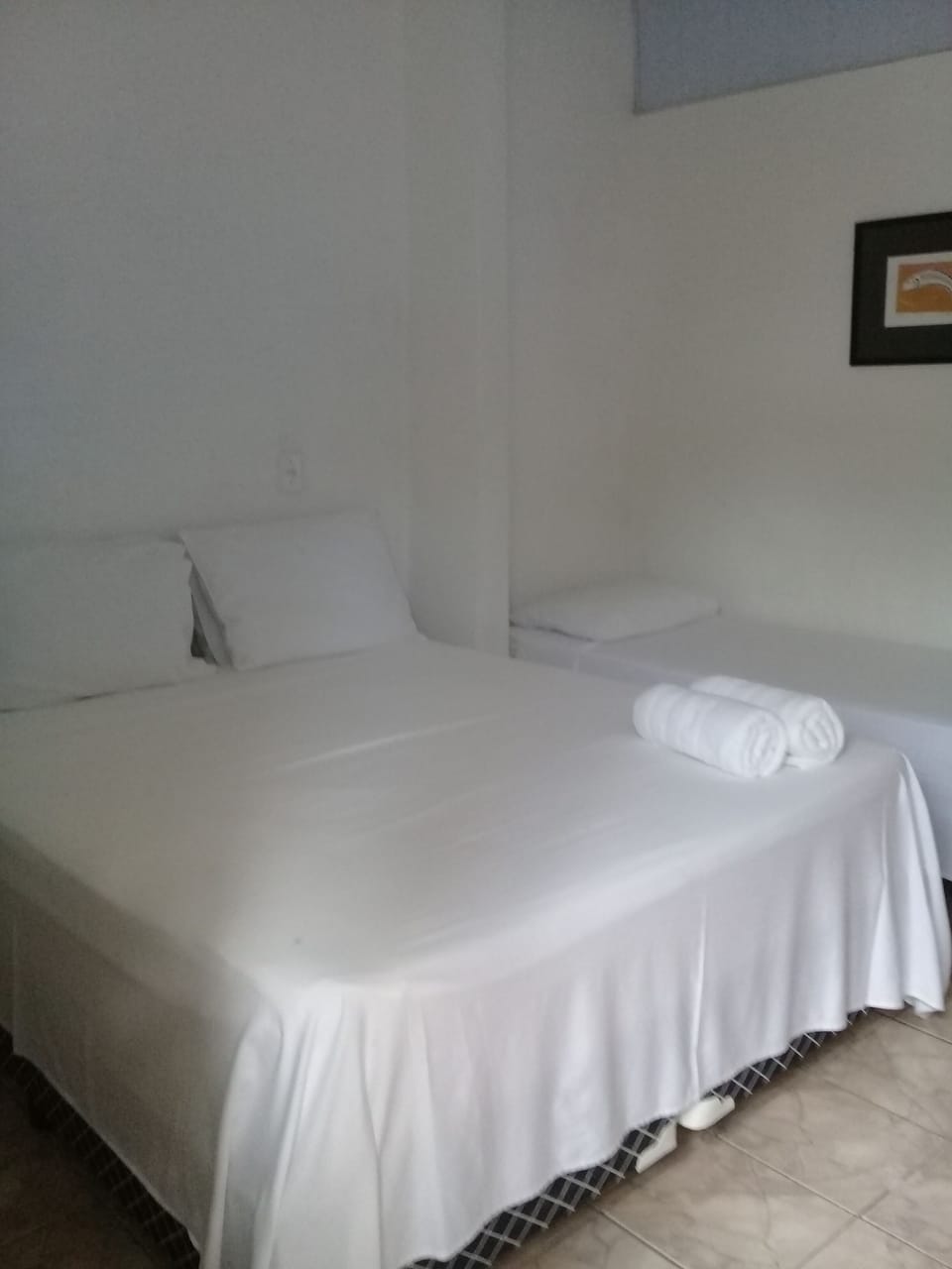 Quarto triplo (Quarto 05) | Blackout drapes, free WiFi, bed sheets