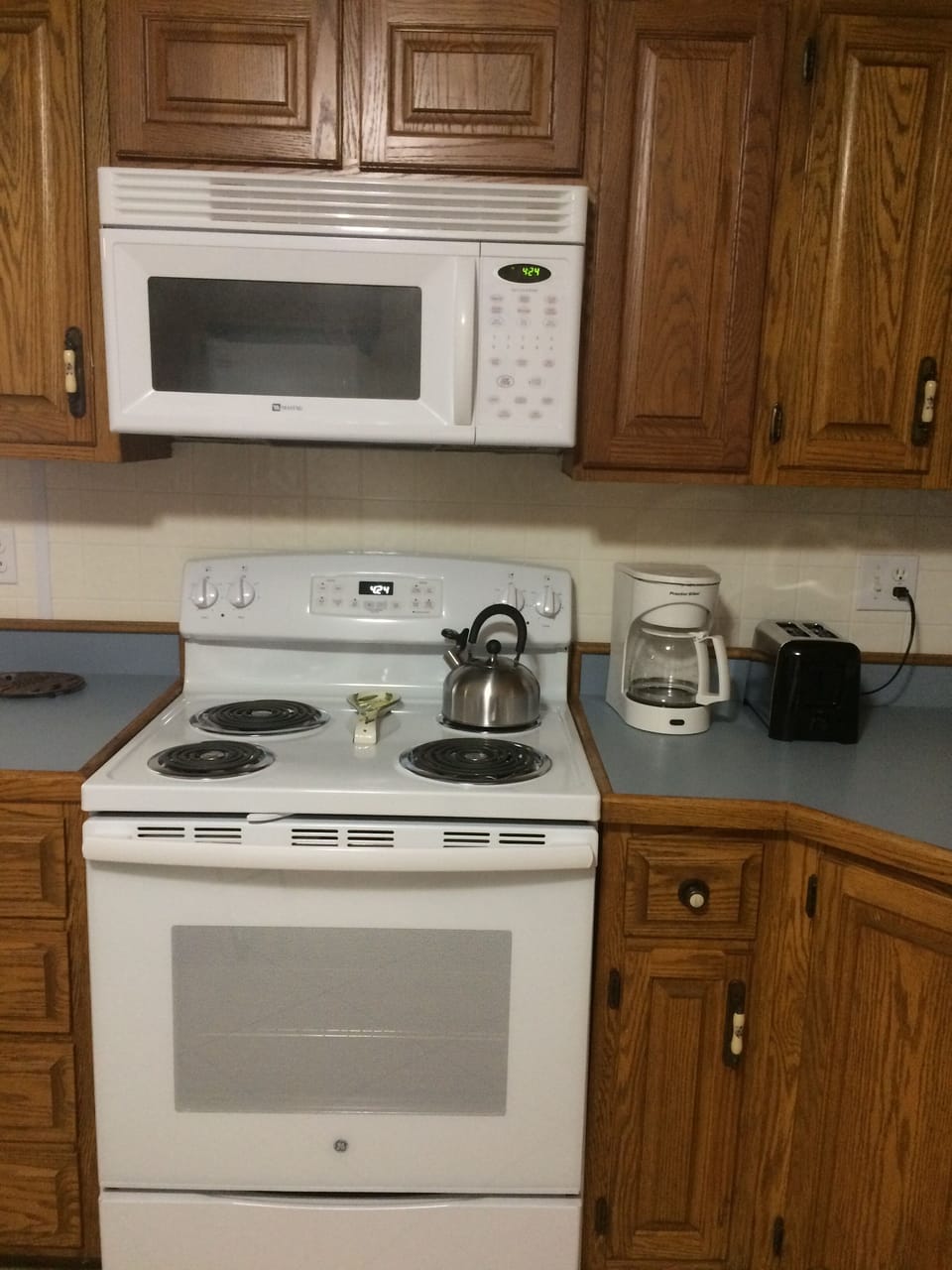 fully equipped kitchen