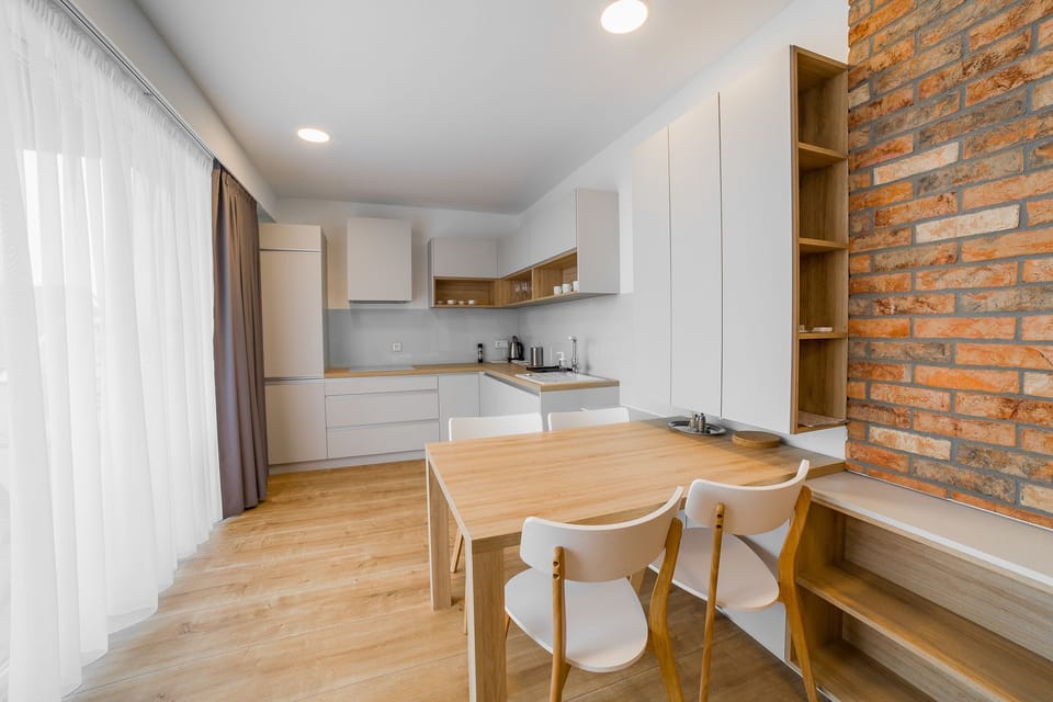 Comfort Apartment | Private kitchen | Full-size fridge, microwave, oven, stovetop
