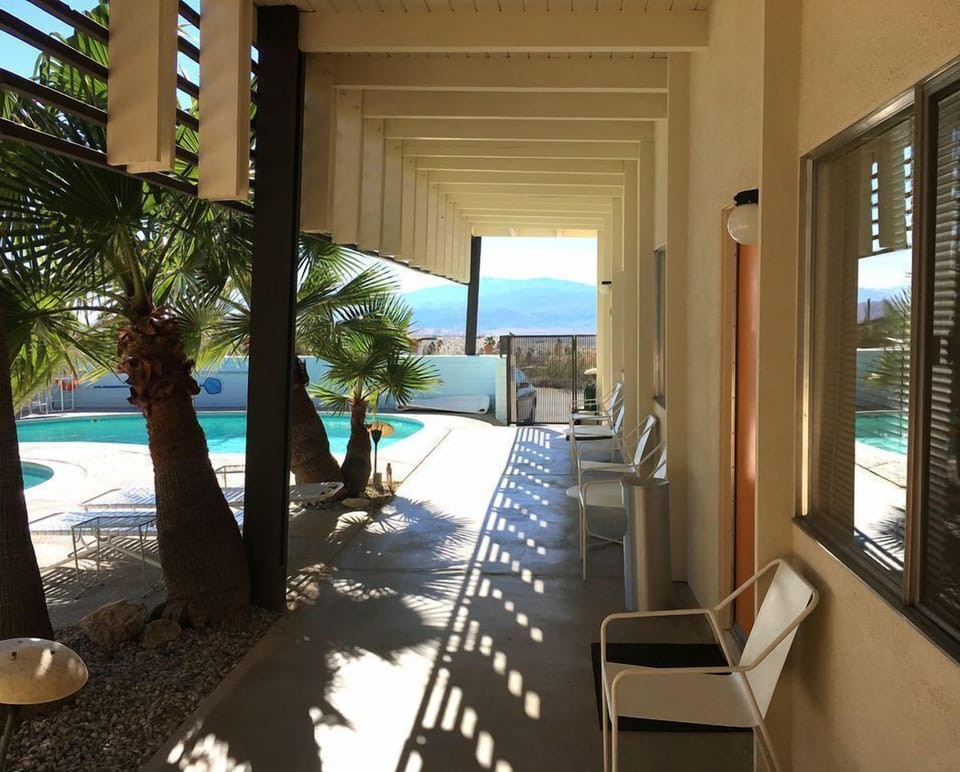Outdoor lounge area, pool deck