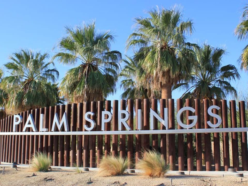 15 minutes to Palm Springs