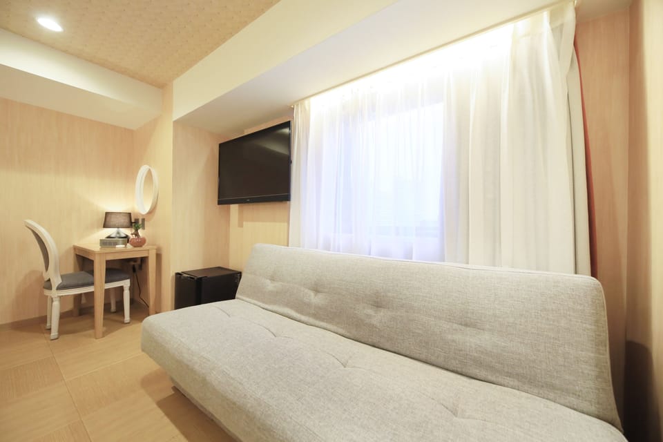 Moderate Twin Room, Non Smoking | Laptop workspace, iron/ironing board, free WiFi, bed sheets