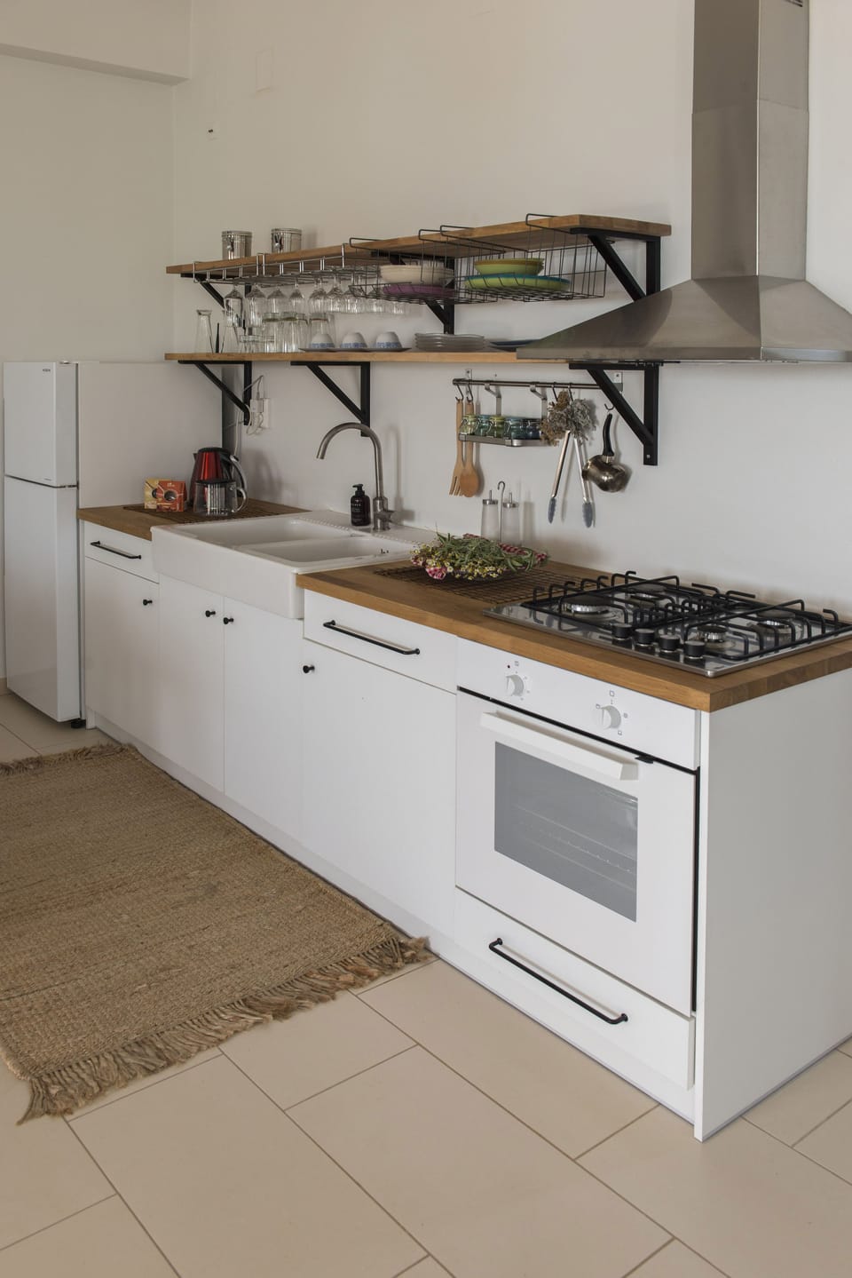 Luxury Suite, 1 Bedroom, Sea View | Private kitchen | Fridge, coffee/tea maker, electric kettle