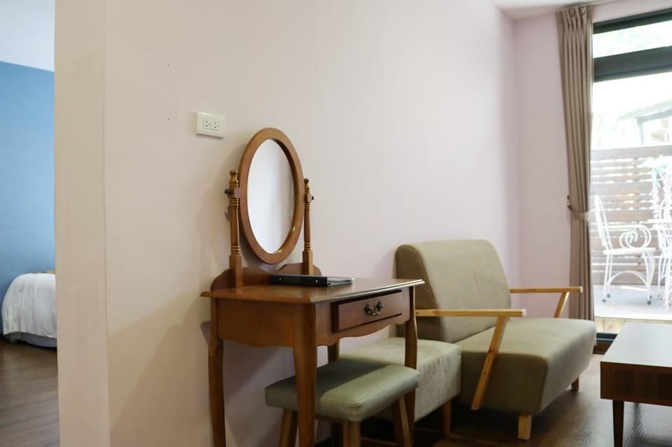 Family Quadruple Room | Desk, blackout drapes, soundproofing, free WiFi