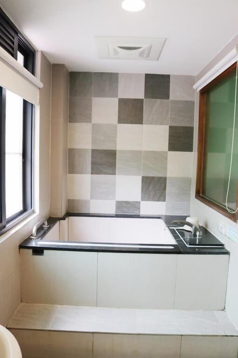 Standard Double Room | Bathroom | Separate tub and shower, deep soaking tub, rainfall showerhead