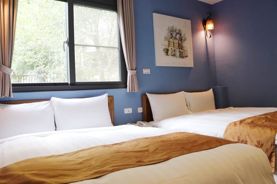 Family Quadruple Room | Desk, blackout drapes, soundproofing, free WiFi