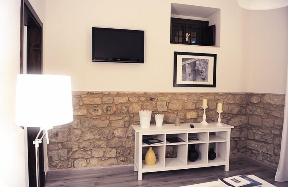1 bedroom, premium bedding, down comforters, minibar