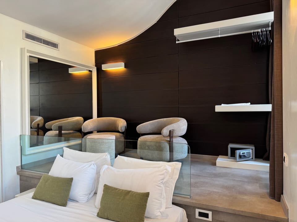 Exclusive Suite, Balcony, City View (Piazza Navona) | Premium bedding, down comforters, minibar, in-room safe