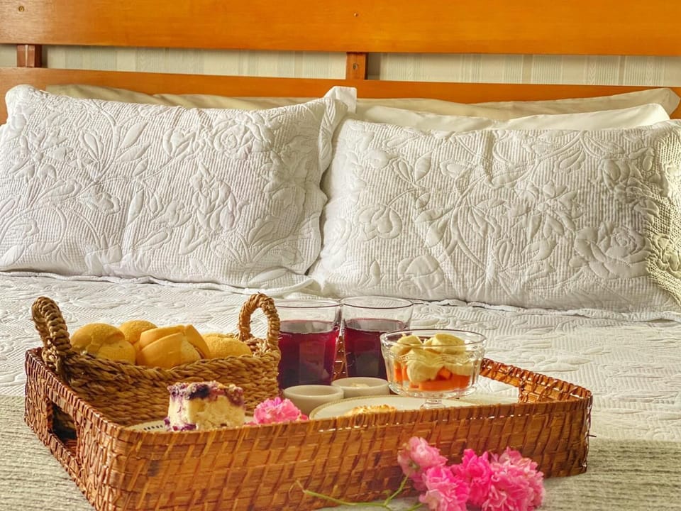 Hypo-allergenic bedding, minibar, blackout drapes, iron/ironing board