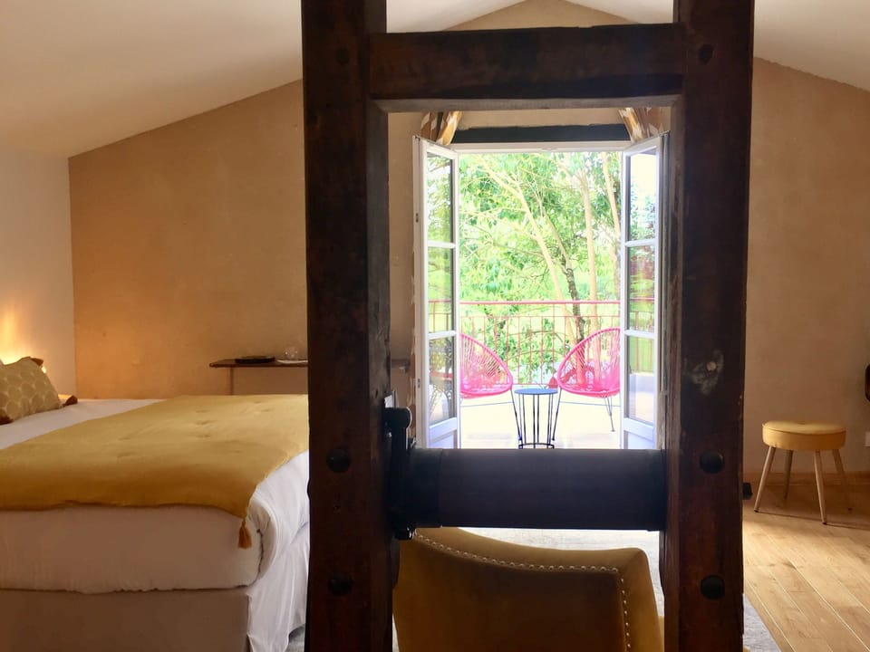 Deluxe Double or Twin Room, 1 King Bed, Garden View | Premium bedding, individually decorated, individually furnished