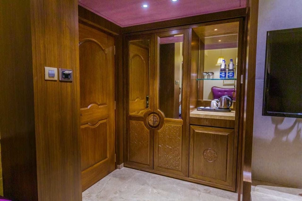 Premium Room | In-room safe, soundproofing, free WiFi