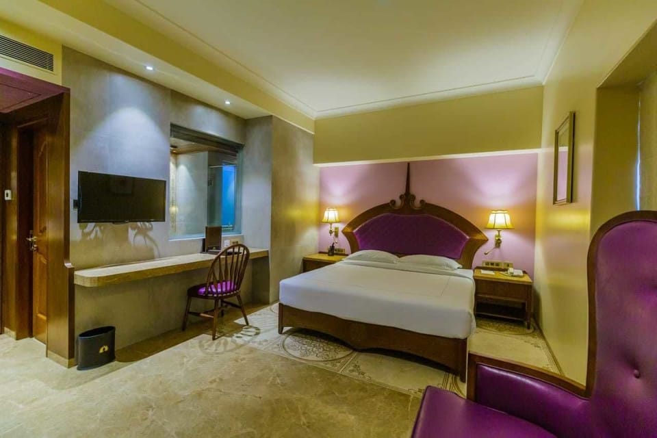 Premium Room | In-room safe, soundproofing, free WiFi
