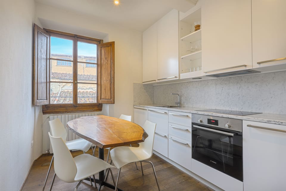 Apartment, 2 Bedrooms, Patio, City View | Private kitchen | Full-size fridge, microwave, oven, stovetop