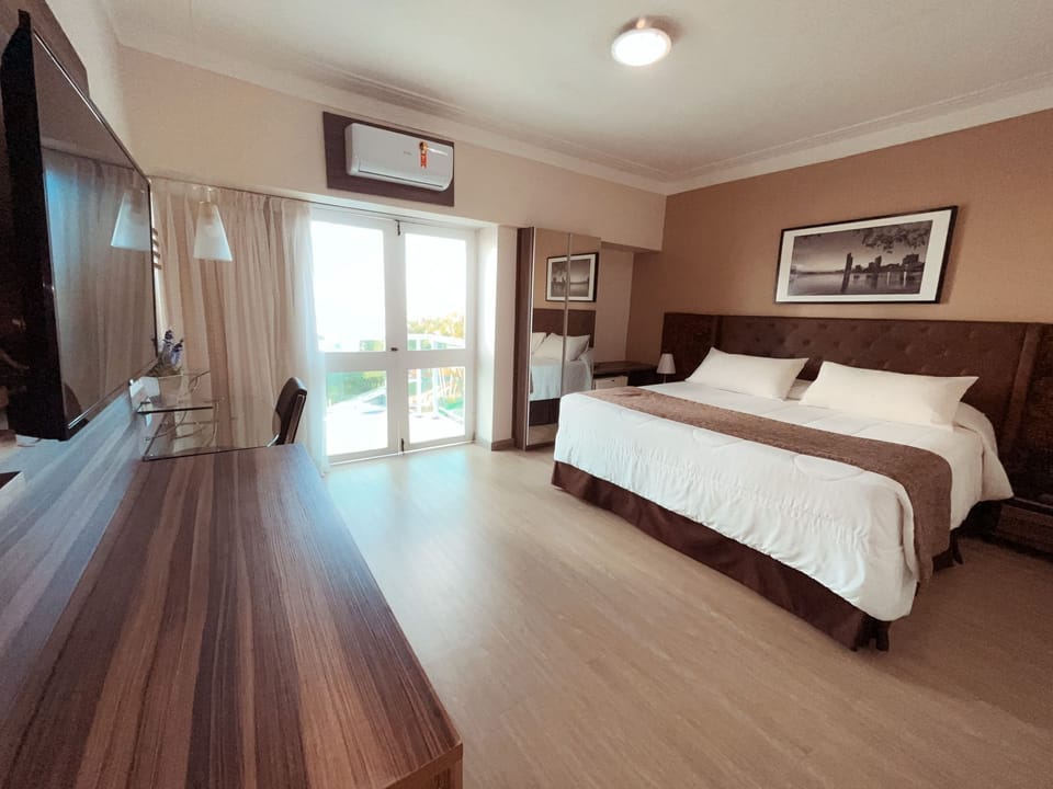 Double or Twin Room | Minibar, in-room safe, free WiFi, bed sheets