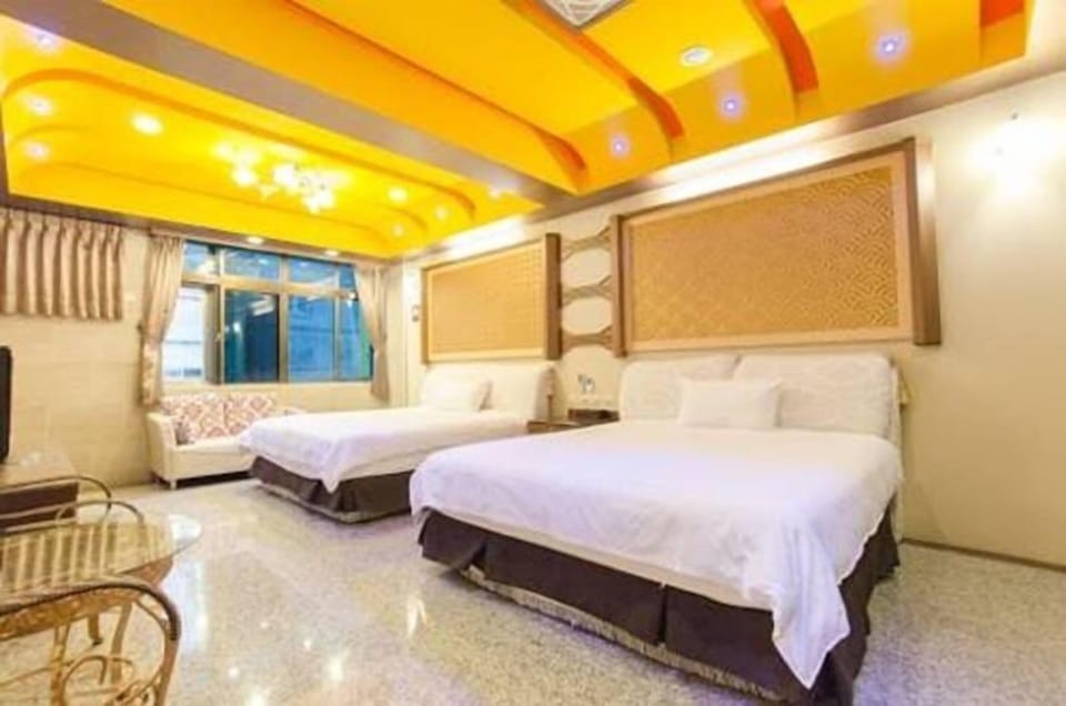 Comfort Quadruple Room | Desk, blackout drapes, soundproofing, WiFi (free)