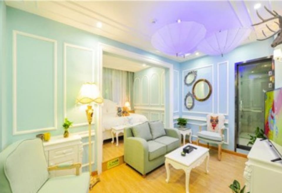Romantic Room | Free WiFi, bed sheets