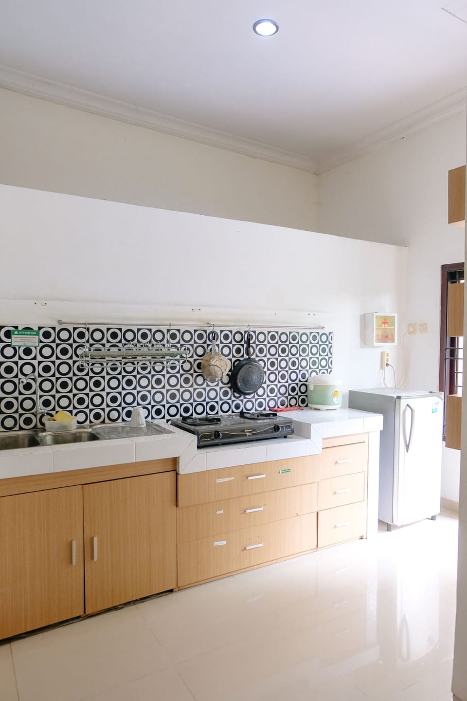 Family House, 3 Bedrooms | Private kitchenette | Fridge, stovetop, rice cooker, griddle